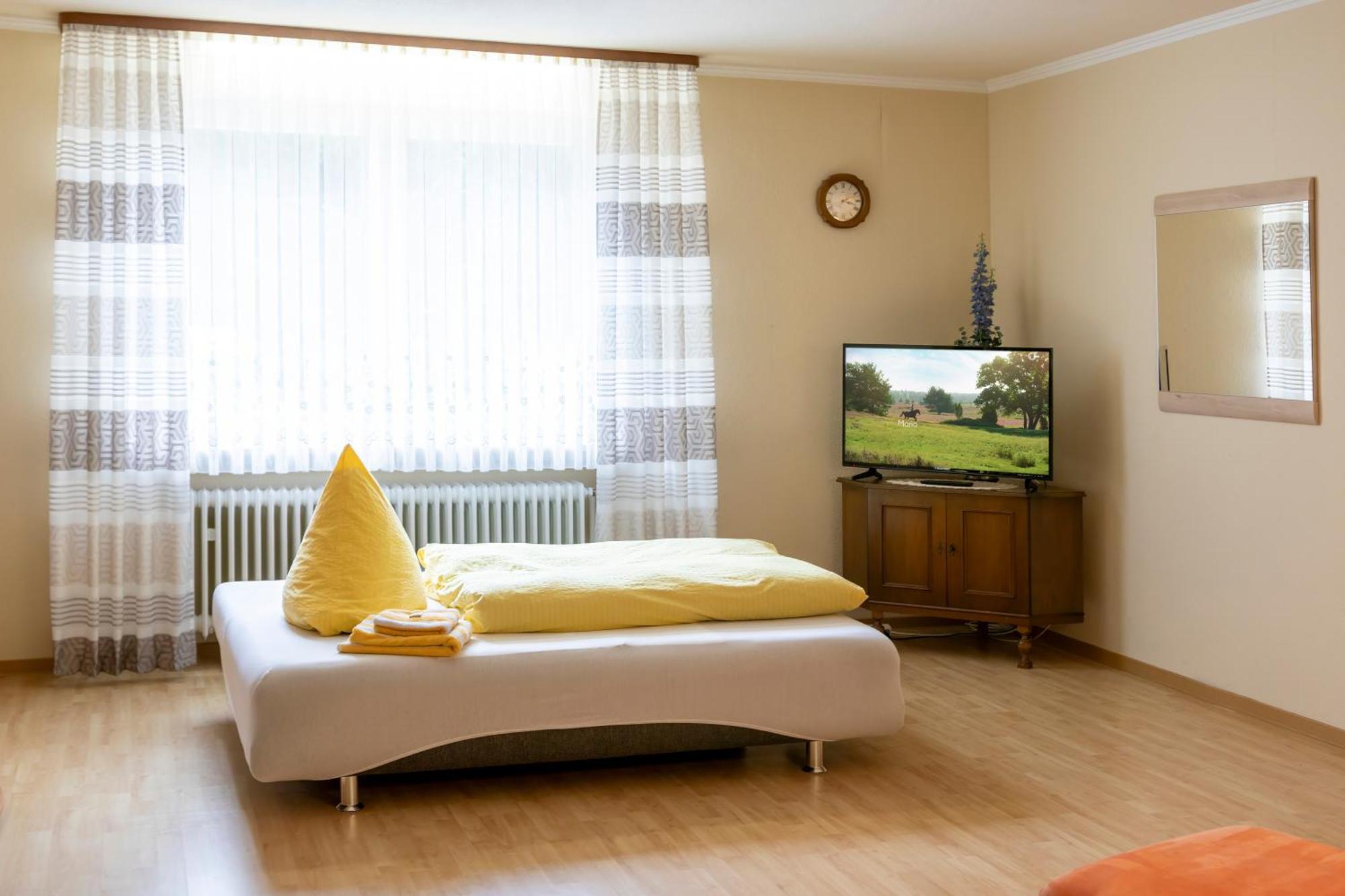 Pension Am Hardausee Suderburg Buitenkant foto